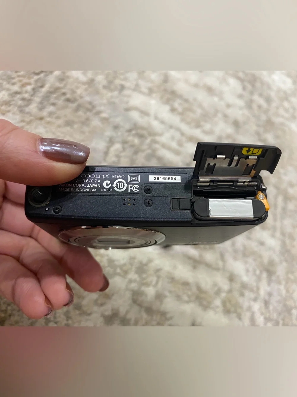 Nikon Coolpix S560 Black in EUC